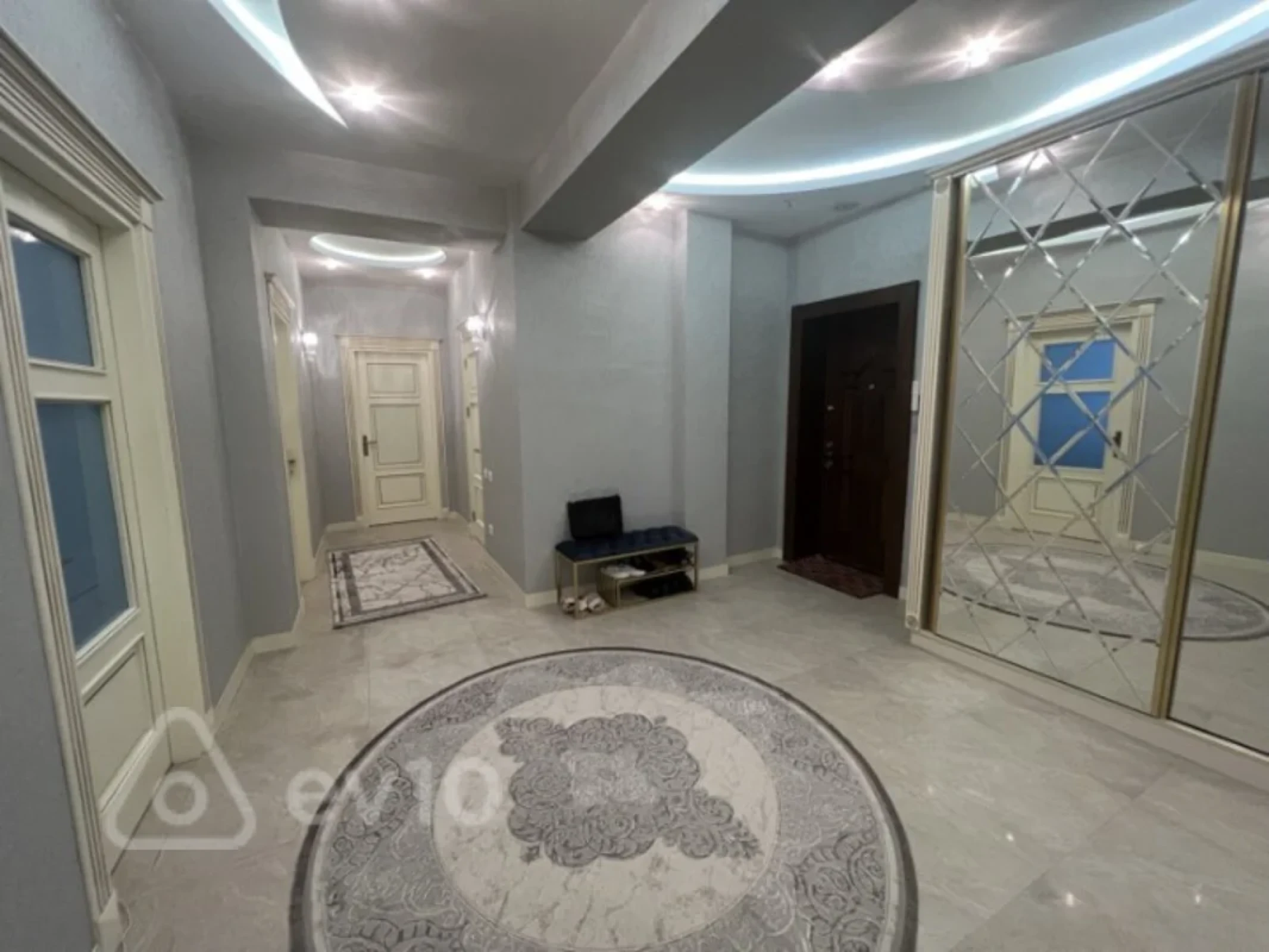 Satılır 4 otaqlı yeni tikili 220 m²