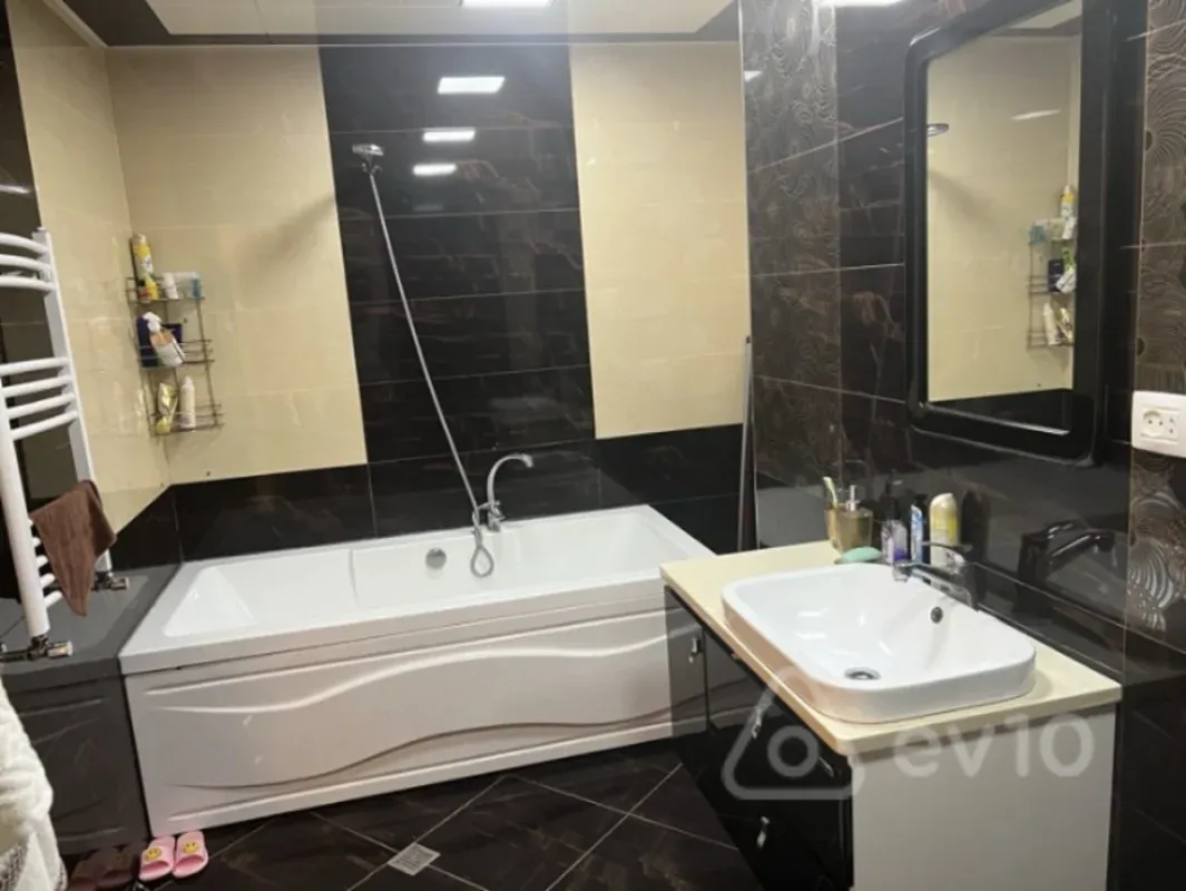 Satılır 4 otaqlı yeni tikili 220 m²