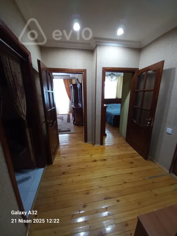 Kirayə verilir 2 otaqlı yeni tikili 80 m²
