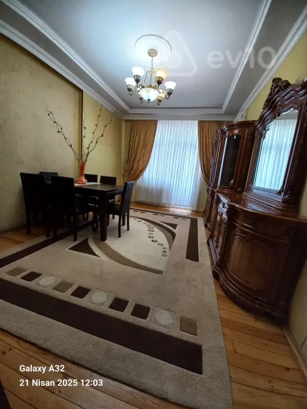 Kirayə verilir 2 otaqlı yeni tikili 80 m²