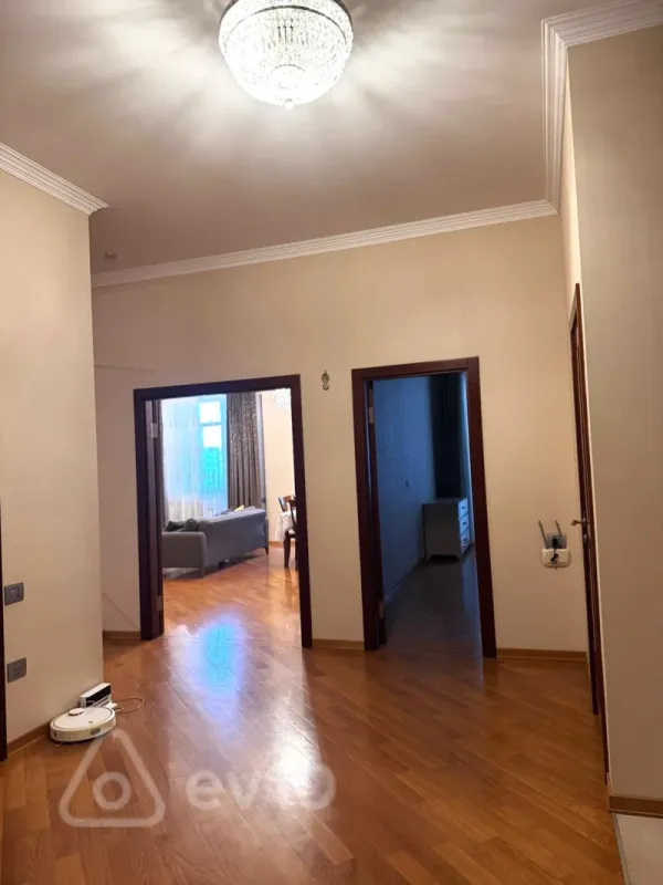Kirayə verilir 2 otaqlı yeni tikili 125 m²