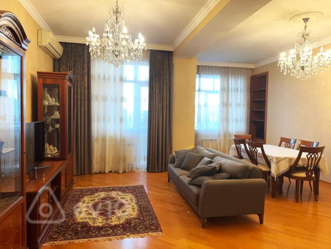 Kirayə verilir 2 otaqlı yeni tikili 125 m²