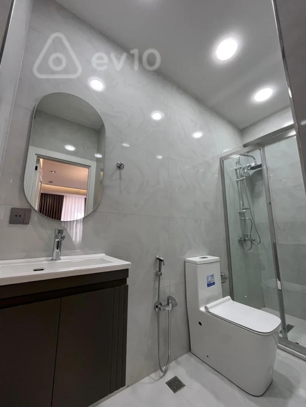 Satılır 3 otaqlı yeni tikili 140 m²