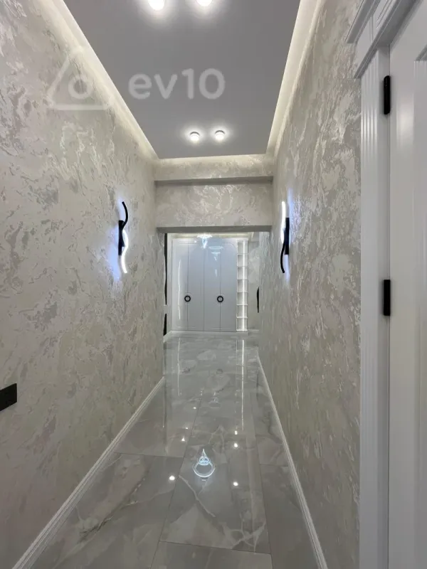 Satılır 3 otaqlı yeni tikili 140 m²