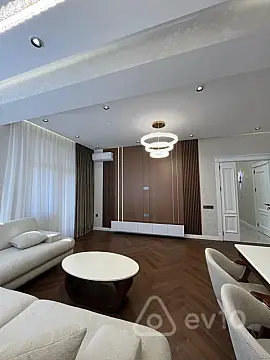 Satılır 3 otaqlı yeni tikili 140 m²