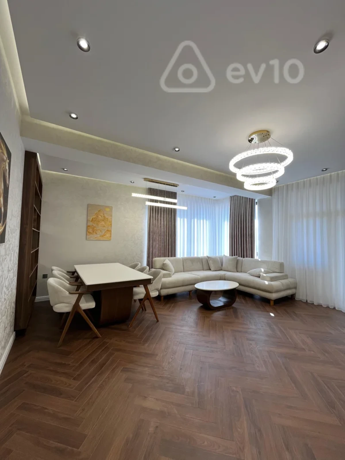 Satılır 3 otaqlı yeni tikili 140 m²