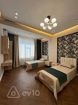 Satılır 3 otaqlı yeni tikili 140 m²