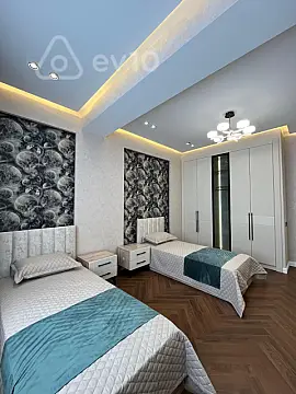 Satılır 3 otaqlı yeni tikili 140 m²