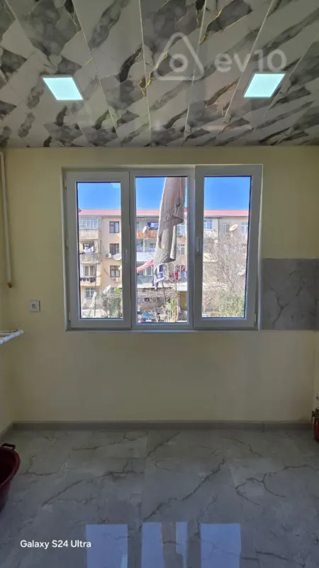 Satılır 2 otaqlı köhnə tikili 42 m²