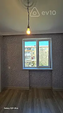 Satılır 2 otaqlı köhnə tikili 42 m²