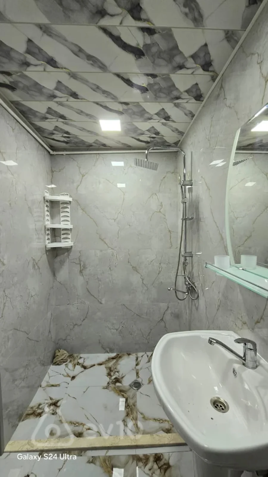 Satılır 2 otaqlı köhnə tikili 42 m²