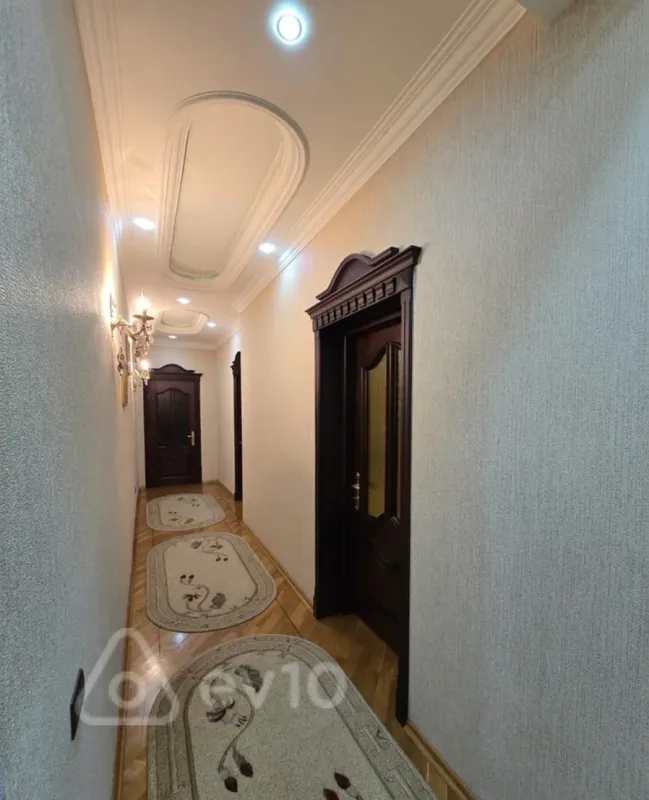 Satılır 3 otaqlı yeni tikili 118 m²