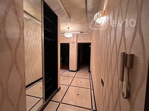 Kirayə verilir 3 otaqlı yeni tikili 100 m²