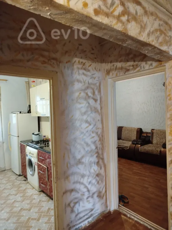 Kirayə verilir 3 otaqlı köhnə tikili 70 m²