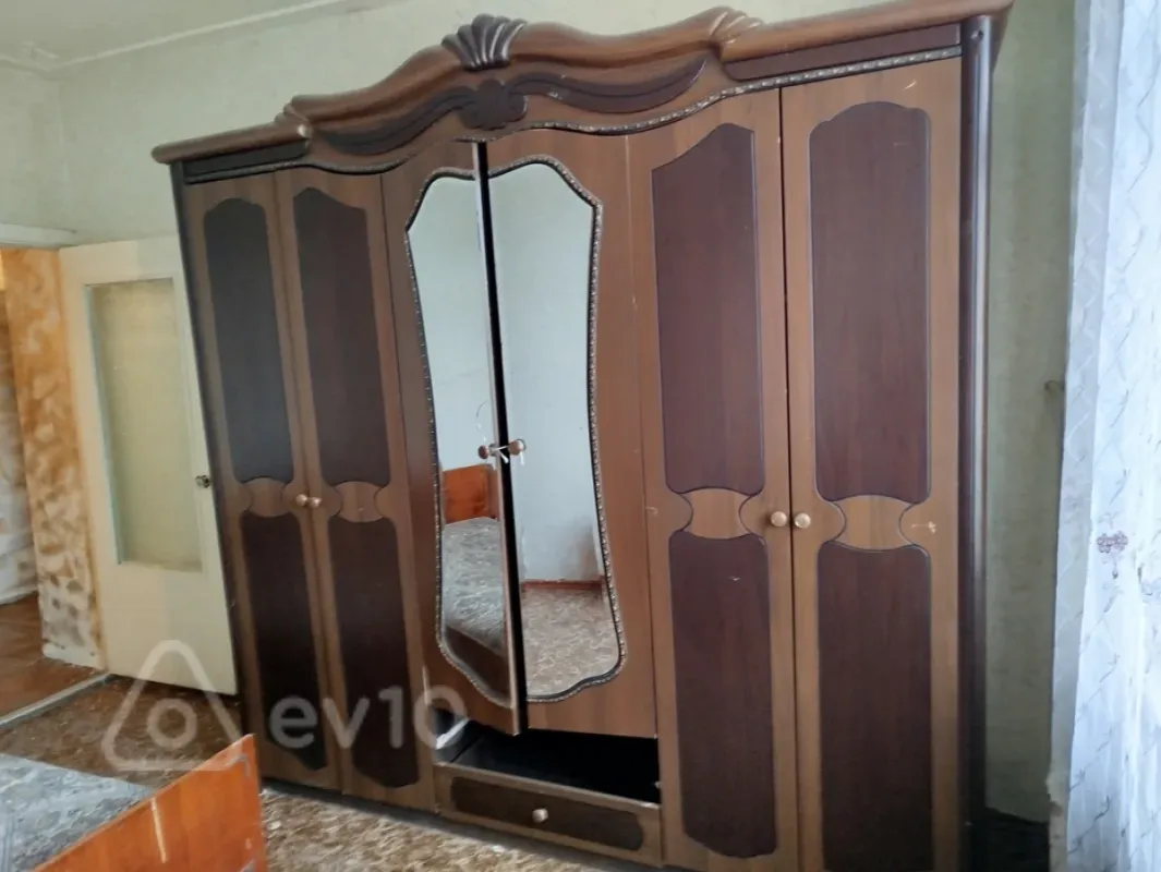 Kirayə verilir 3 otaqlı köhnə tikili 70 m²