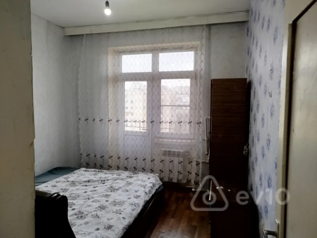 Kirayə verilir 3 otaqlı köhnə tikili 70 m²