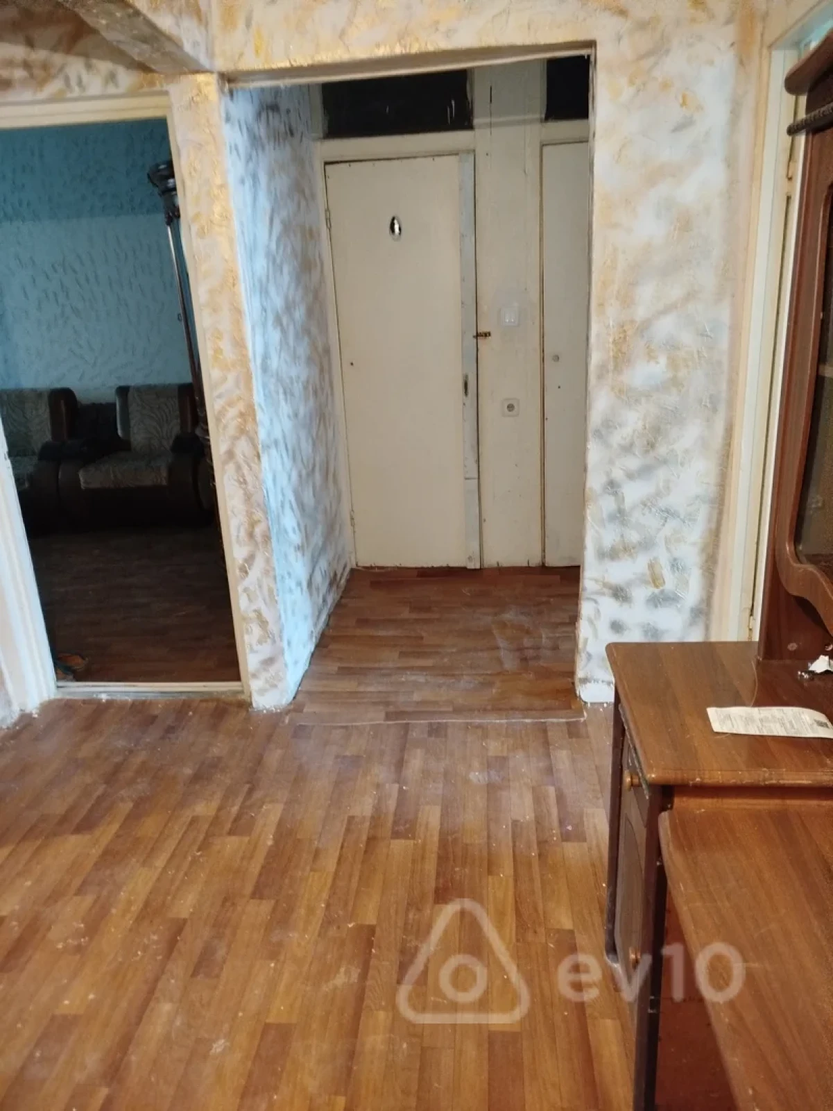 Kirayə verilir 3 otaqlı köhnə tikili 70 m²