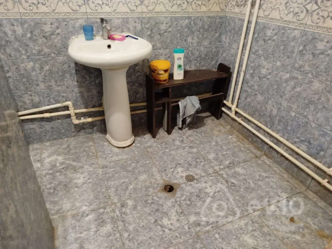 Kirayə verilir 3 otaqlı köhnə tikili 70 m²