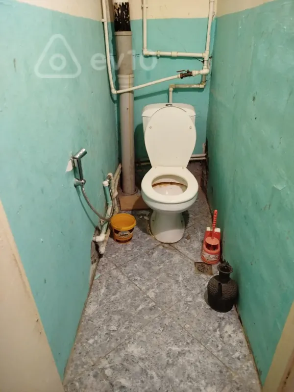 Kirayə verilir 3 otaqlı köhnə tikili 70 m²