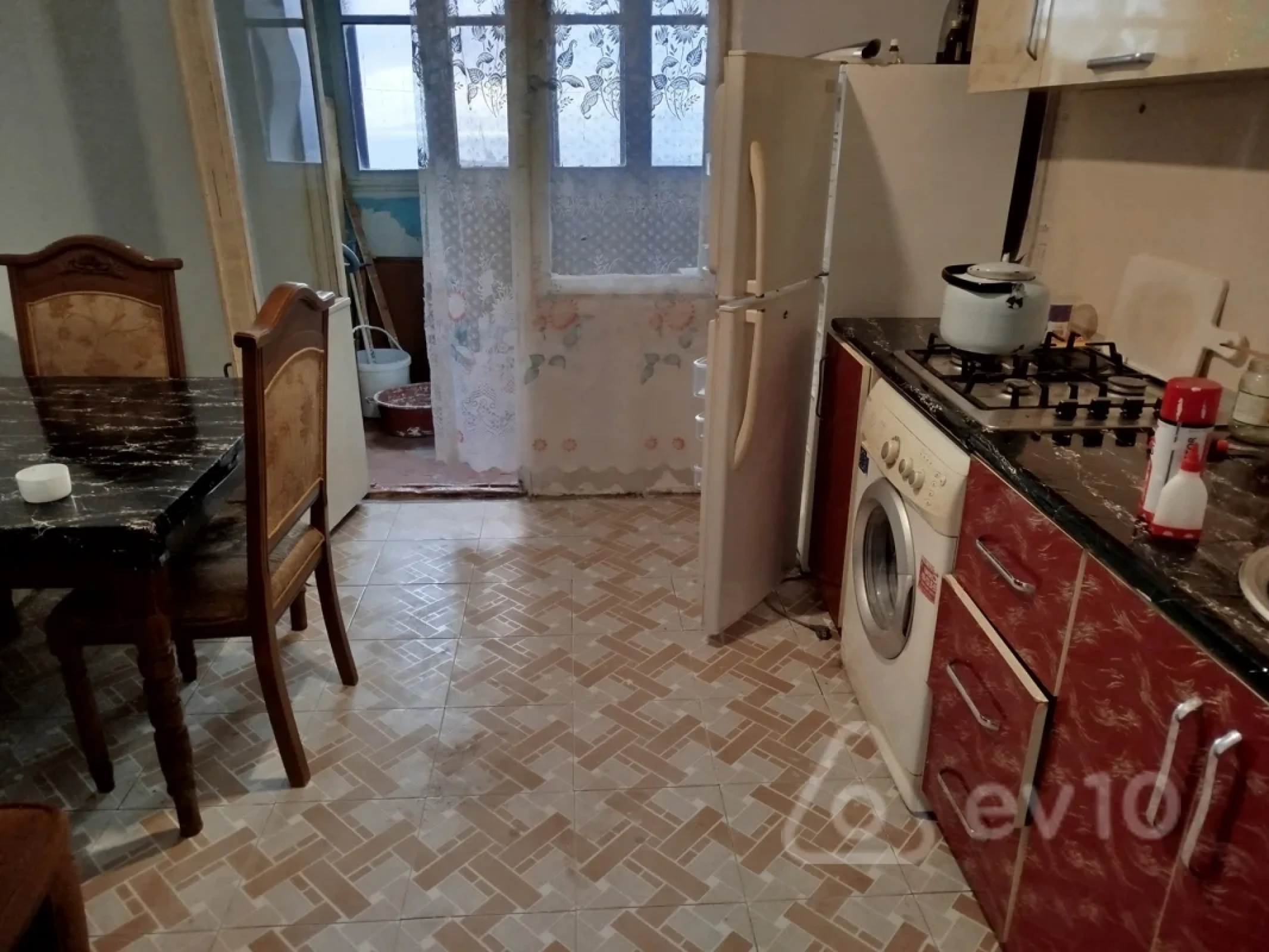 Kirayə verilir 3 otaqlı köhnə tikili 70 m²