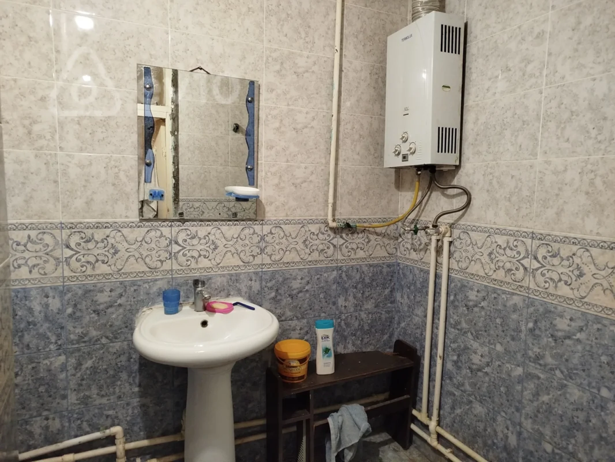 Kirayə verilir 3 otaqlı köhnə tikili 70 m²