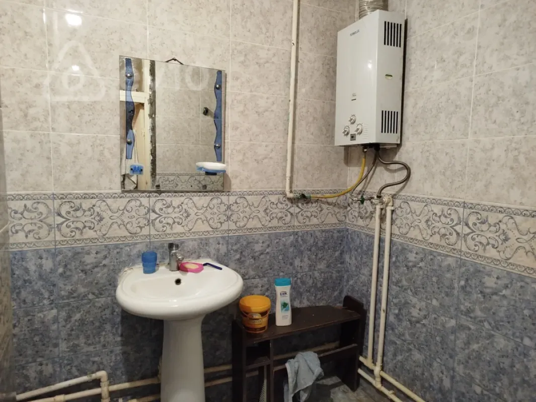 Kirayə verilir 3 otaqlı köhnə tikili 70 m²