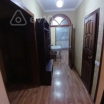Kirayə verilir 2 otaqlı köhnə tikili 60 m²