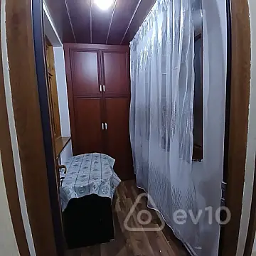 Kirayə verilir 2 otaqlı köhnə tikili 60 m²