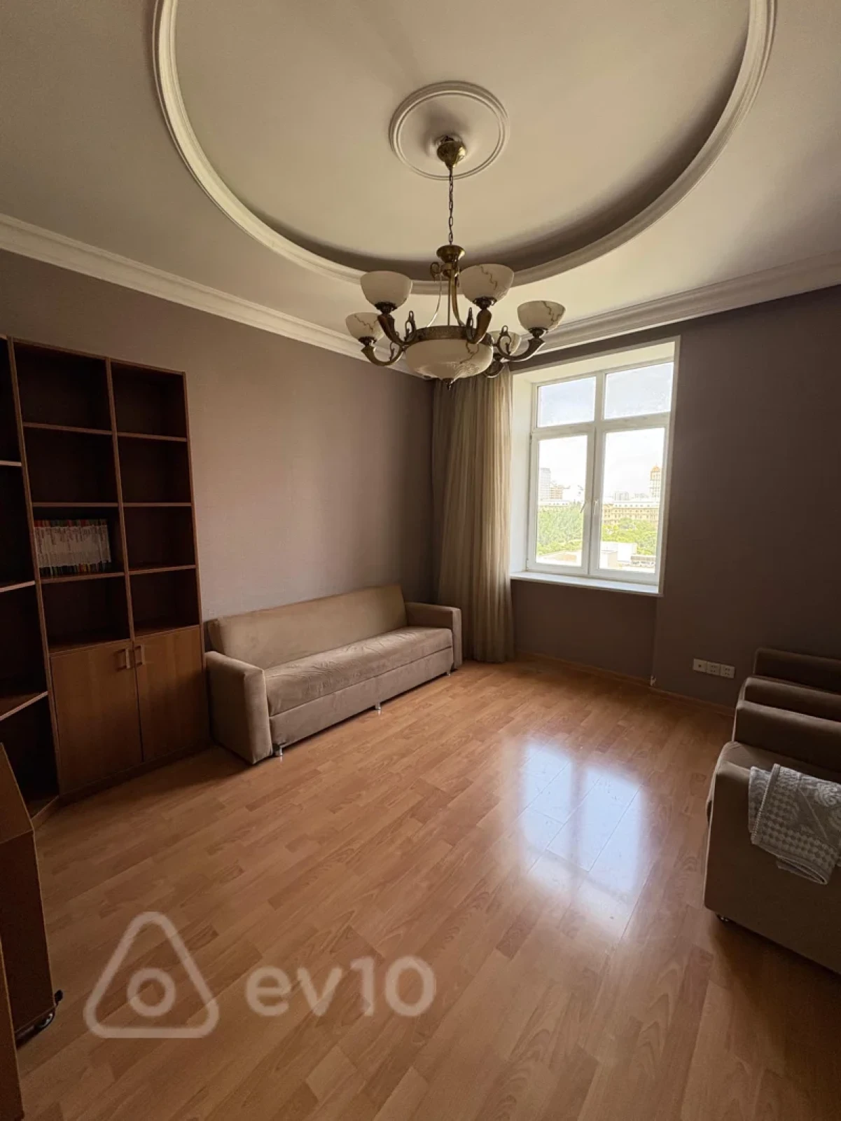 Kirayə verilir 2 otaqlı köhnə tikili 60 m²