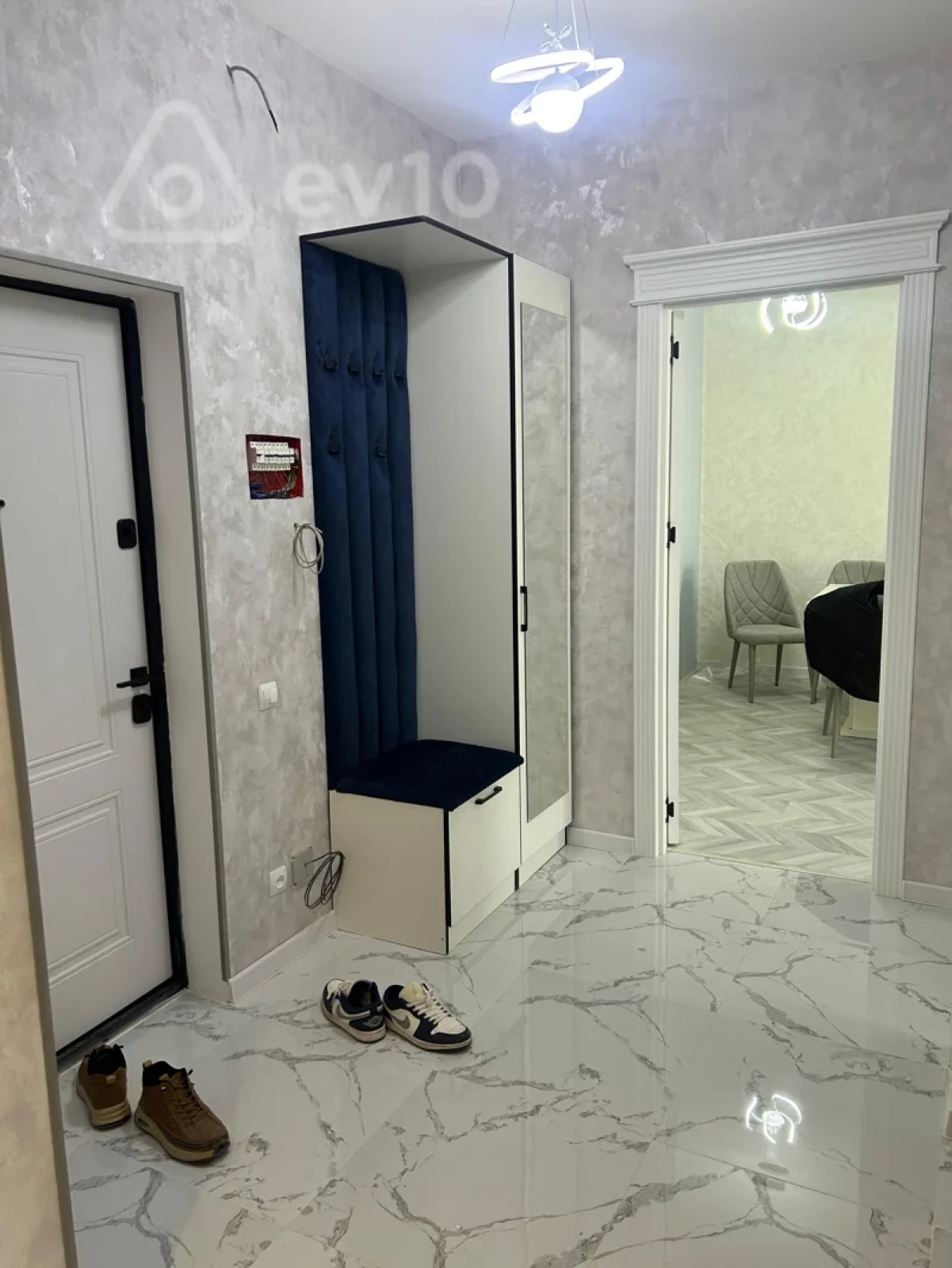 Kirayə verilir 2 otaqlı yeni tikili 77 m²