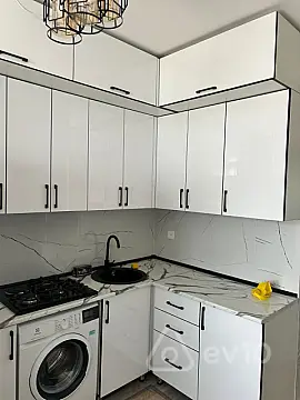Kirayə verilir 2 otaqlı yeni tikili 77 m²