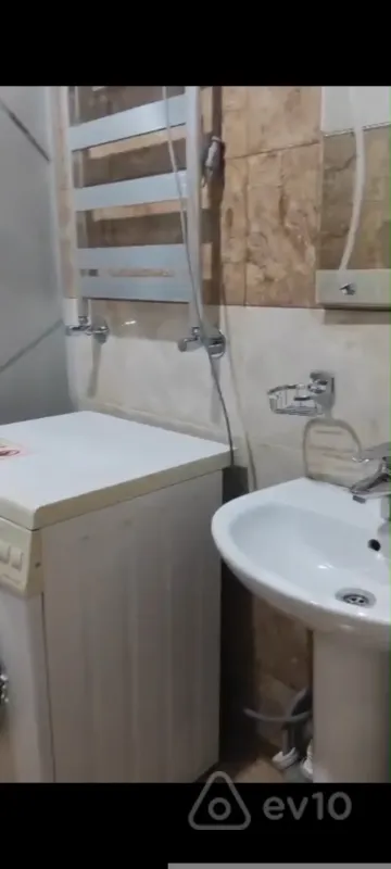 Kirayə verilir 2 otaqlı yeni tikili 55 m²