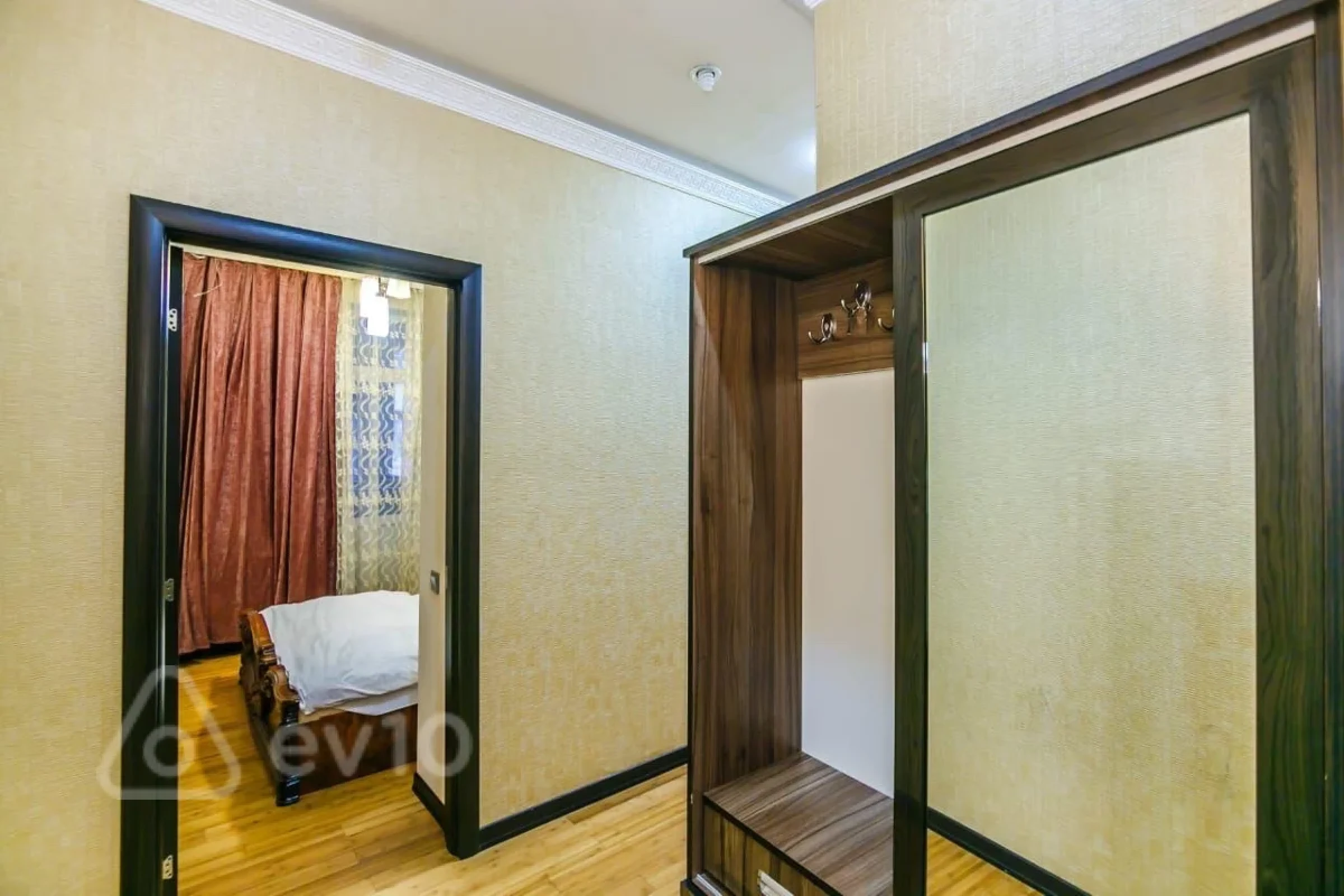 Kirayə verilir 3 otaqlı yeni tikili 70 m²