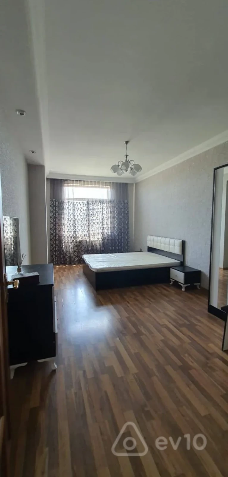 Kirayə verilir 2 otaqlı yeni tikili 80 m²