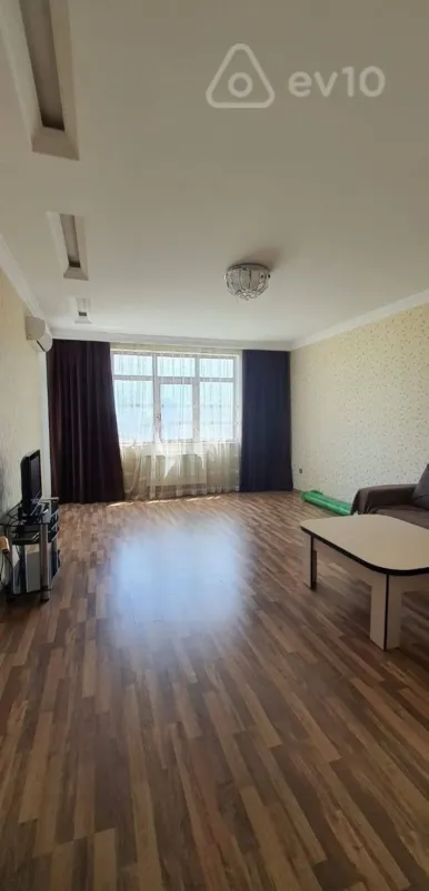 Kirayə verilir 2 otaqlı yeni tikili 80 m²