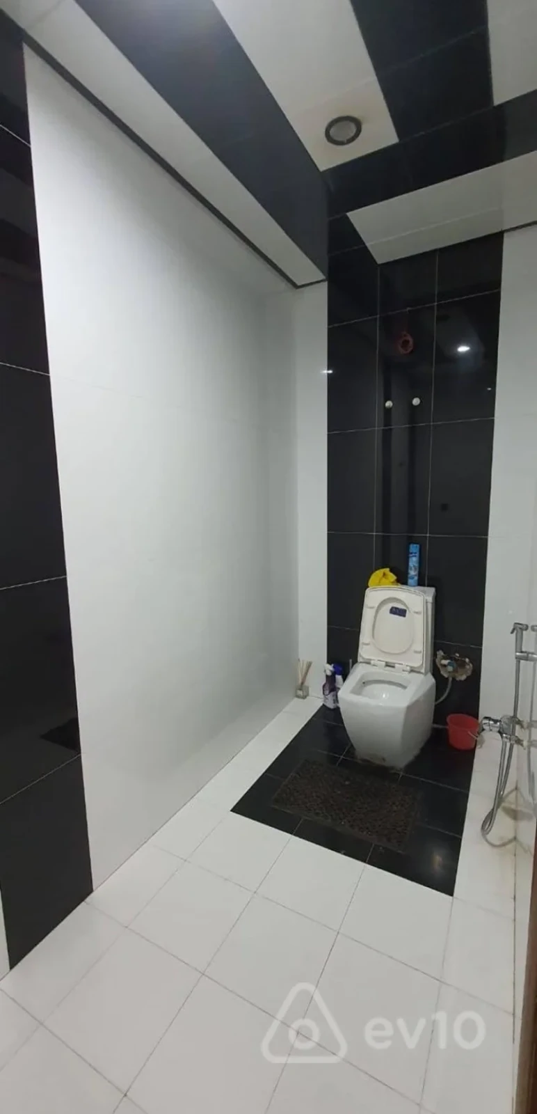 Kirayə verilir 2 otaqlı yeni tikili 80 m²