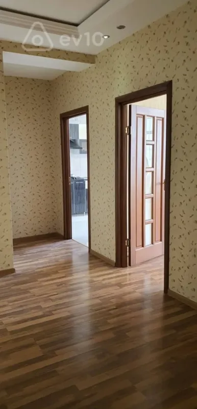 Kirayə verilir 2 otaqlı yeni tikili 80 m²