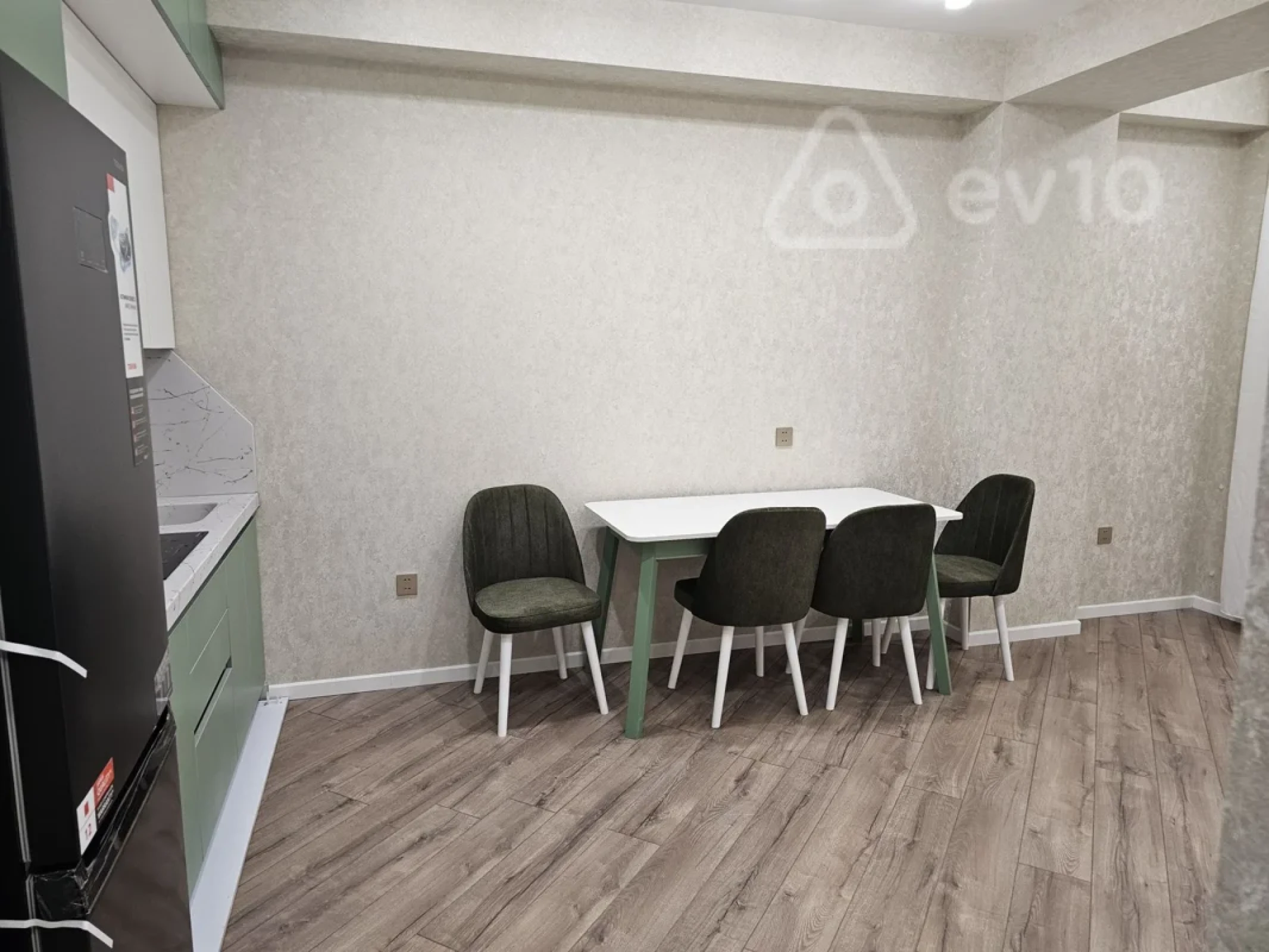 Kirayə verilir 2 otaqlı yeni tikili 54 m²