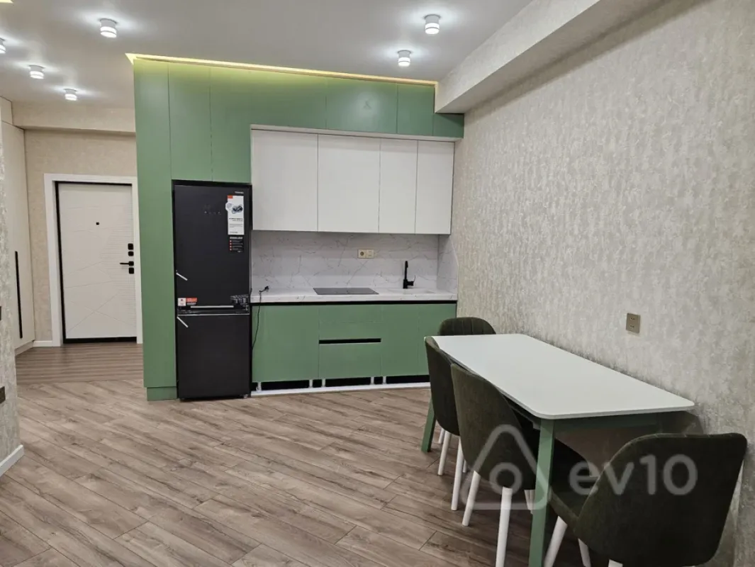 Kirayə verilir 2 otaqlı yeni tikili 54 m²