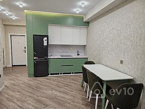 Kirayə verilir 2 otaqlı yeni tikili 54 m²