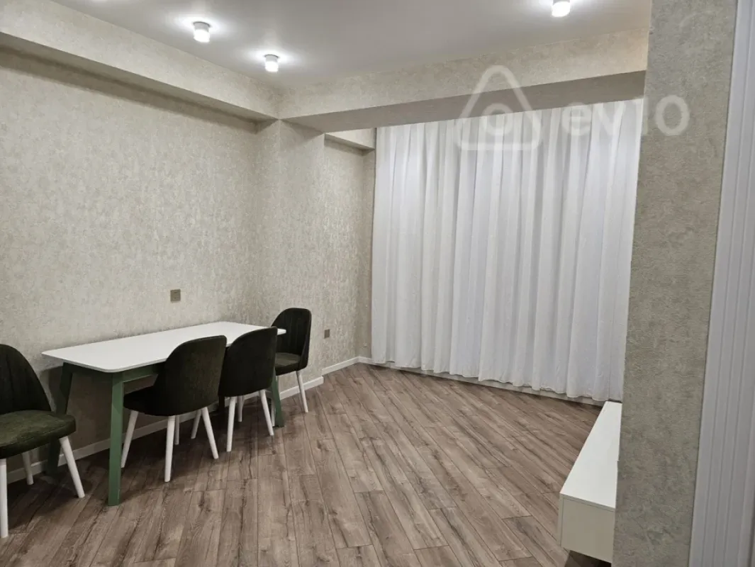 Kirayə verilir 2 otaqlı yeni tikili 54 m²