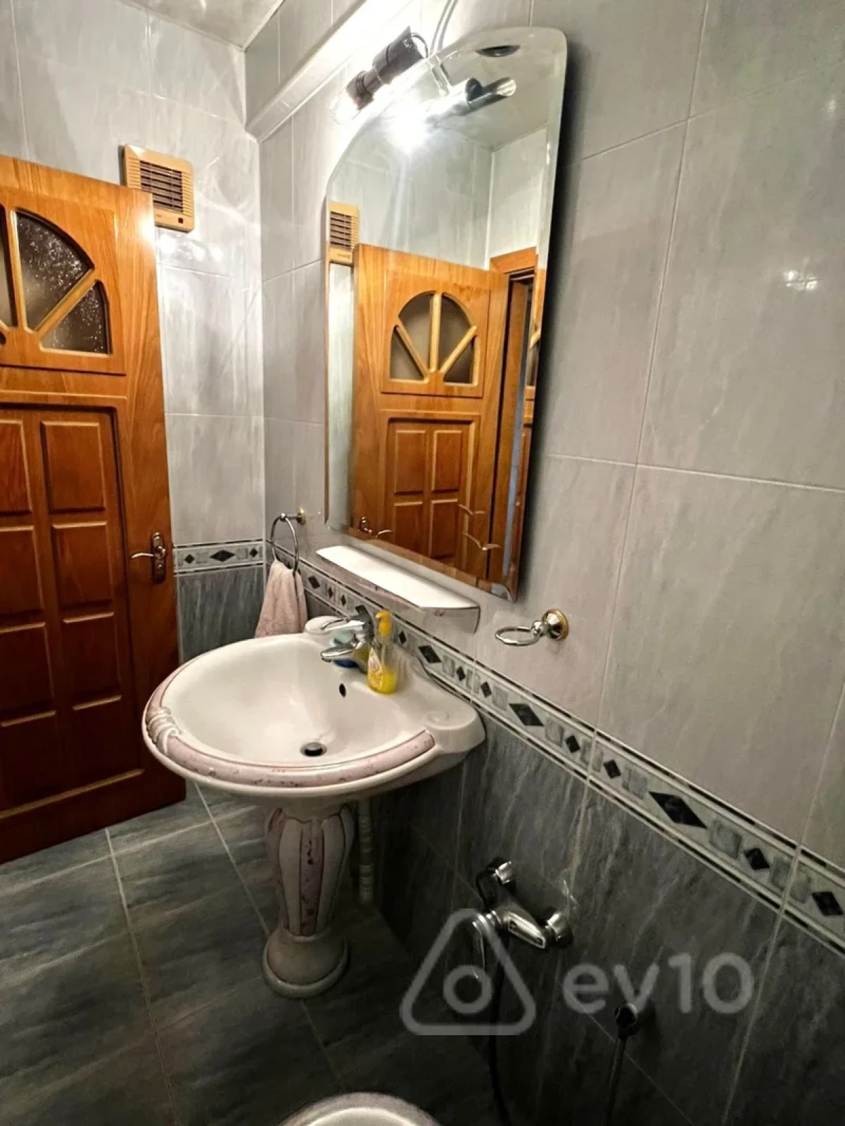 Satılır 3 otaqlı yeni tikili 98 m²