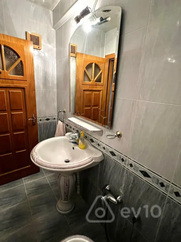 Satılır 3 otaqlı yeni tikili 98 m²