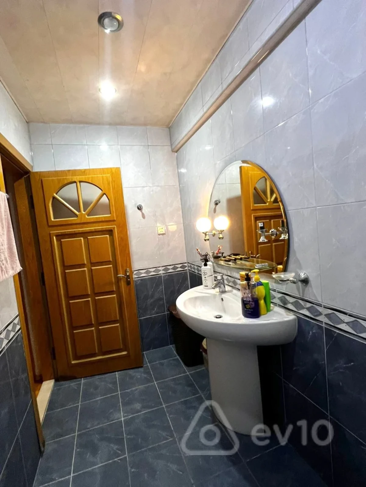 Satılır 3 otaqlı yeni tikili 98 m²