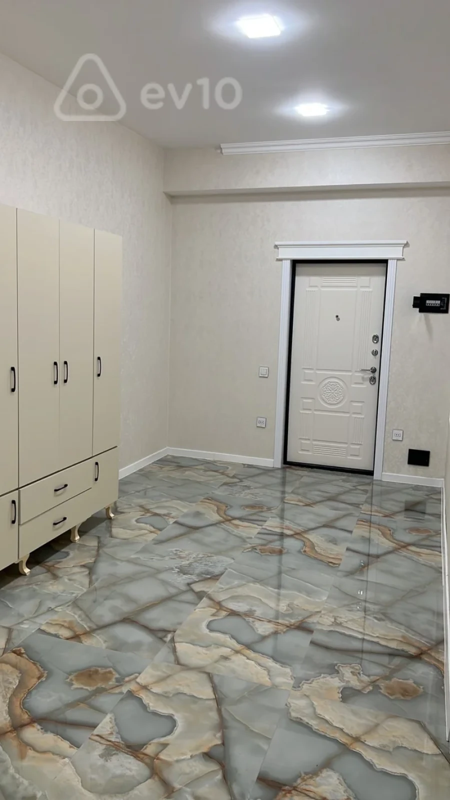Kirayə verilir 3 otaqlı yeni tikili 110 m²