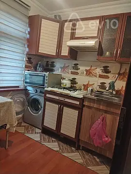 Kirayə verilir 2 otaqlı köhnə tikili 60 m²