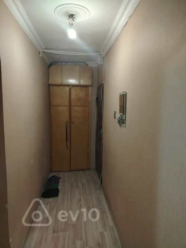 Kirayə verilir 2 otaqlı köhnə tikili 60 m²