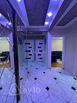 Kirayə verilir 3 otaqlı köhnə tikili 80 m²