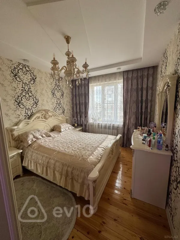 Kirayə verilir 3 otaqlı köhnə tikili 80 m²