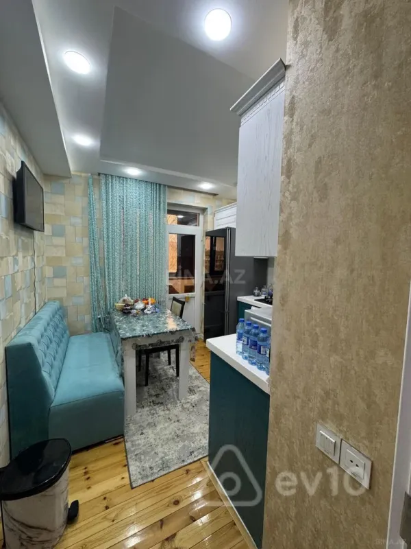 Kirayə verilir 3 otaqlı köhnə tikili 80 m²